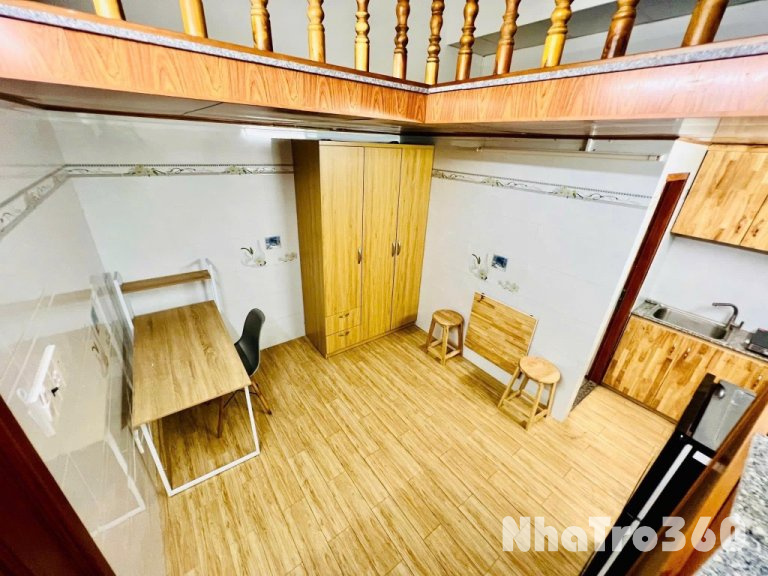 Full nội thất, thang máy, cửa sổ thoáng, có gác