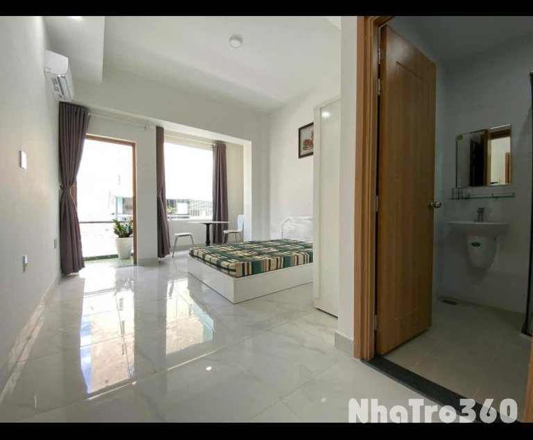 Trống sẵn 1 phòng studio ban công rộng thoáng mát ngay trung tâm quận 10