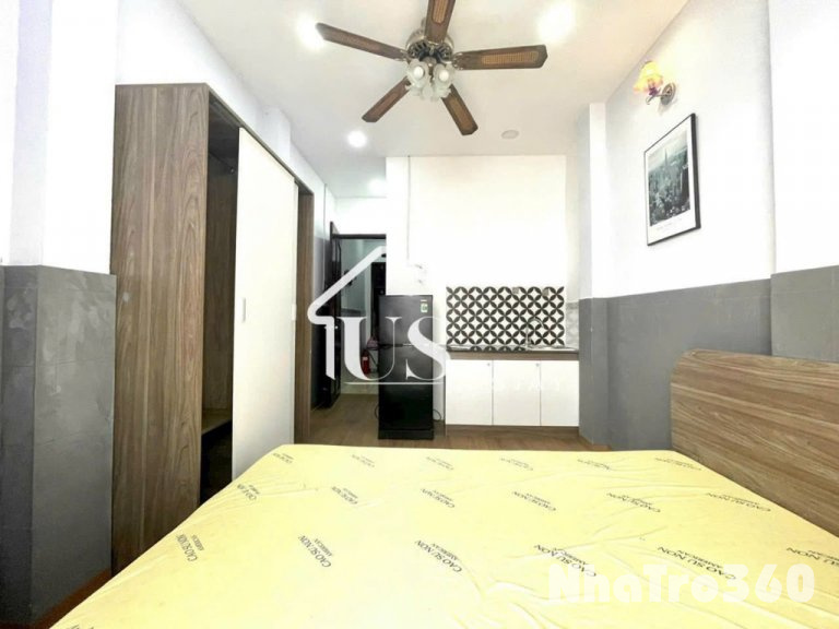 Phòng ban công giá rẻ Bà Hạt Quận 10