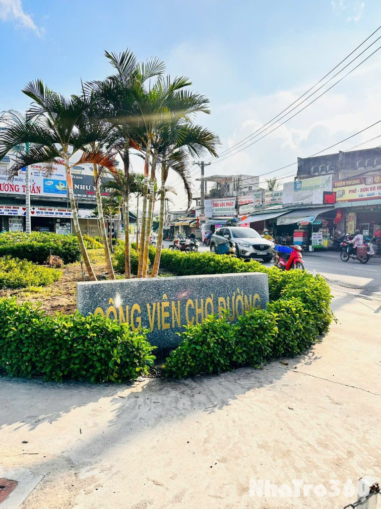 🏆Bán Đất Cách Chợ Đường 100m 5 x 16 Full thổ cư- đường ô tô- giá 2,95 tỷ còn bớt✅
🌻Diện tích ngang 5m dài 16 m (80m2 thổ cư)
🌻Đường trước đất 4m đường dự phóng 10m
🌻Vị trí giáp chợ Đường, cách MT Hà Huy Giáp 100m gần cầu Phú Long
📞/zalo 0866699790 xem đất