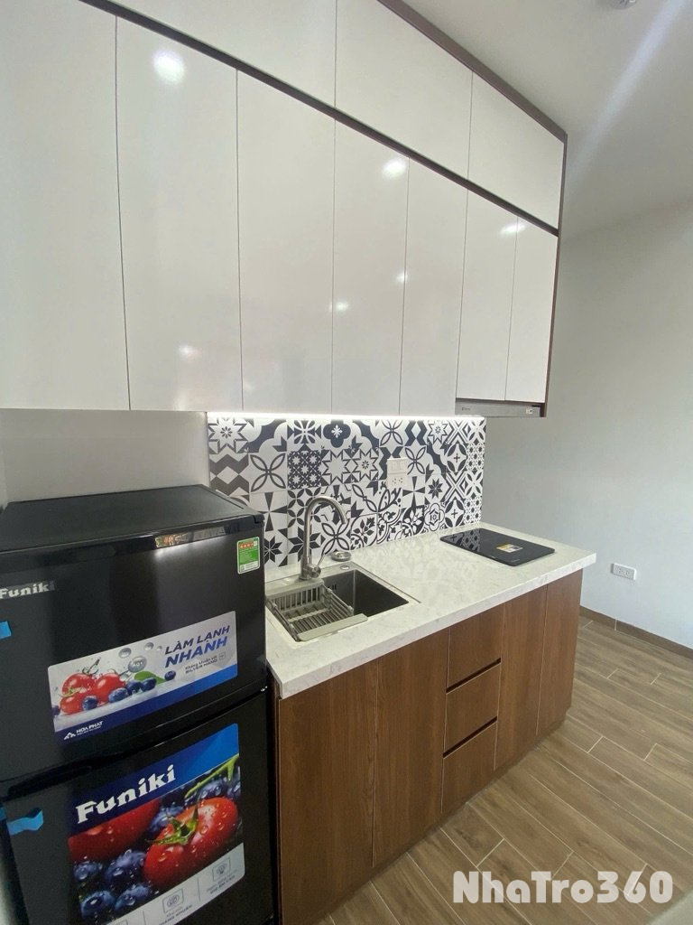 Cho thuê phòng ban công tại 639 Hoàng Hoa Thám