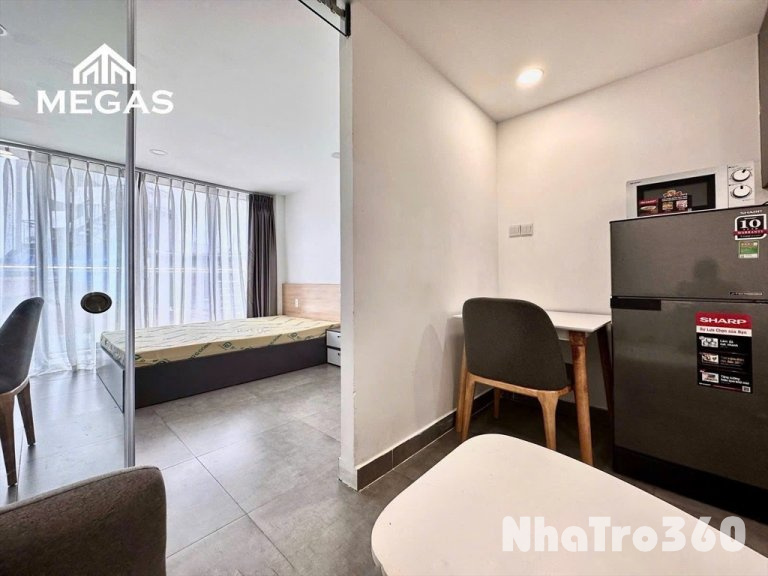 Căn Hộ 1 Phòng Ngủ Ban Công Full Nội Thất Tại Q1