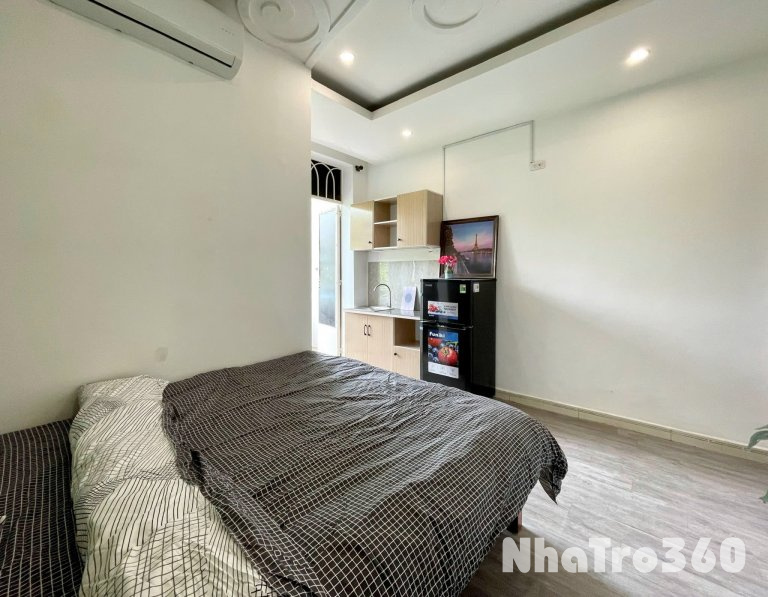 CĂN HỘ CHO THUÊ STUDIO BAN CÔNG RỘNG ĐẸP NGAY TRUNG TÂM QUẬN 10