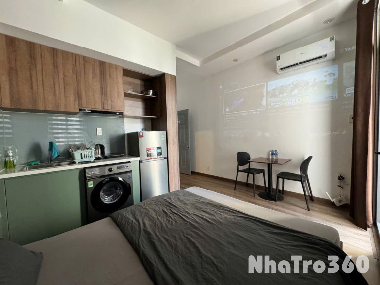 CĂN HỘ BAN CÔNG FULL NỘI THẤT QUẬN 1