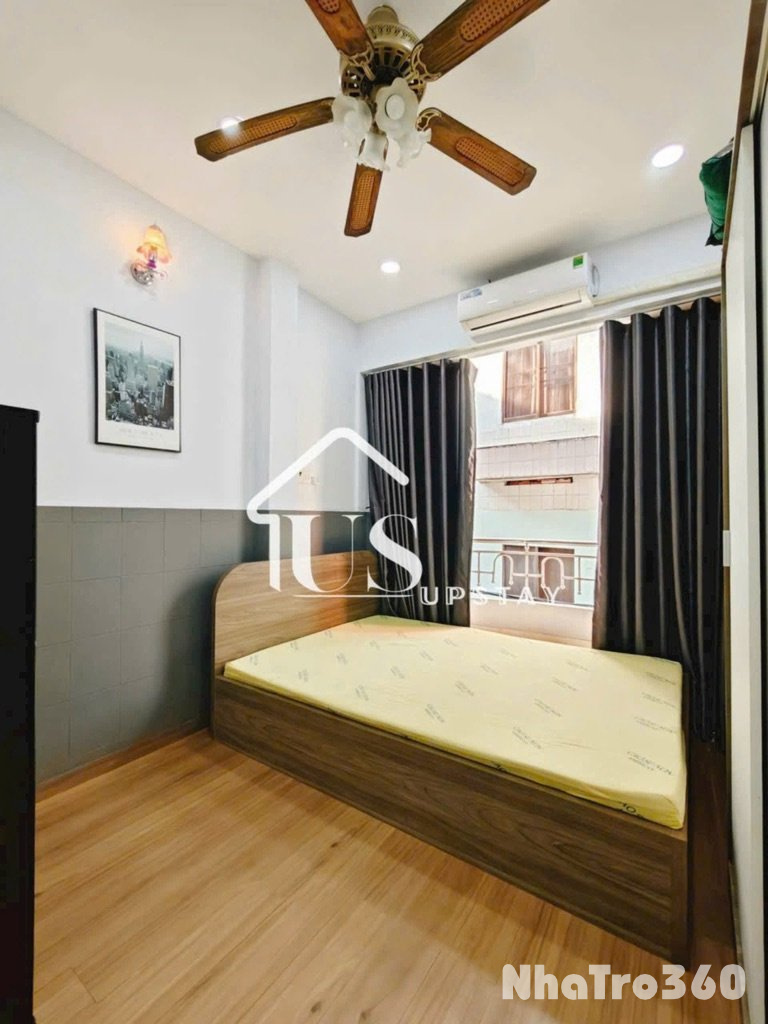 Phòng ban công giá rẻ Bà Hạt Quận 10