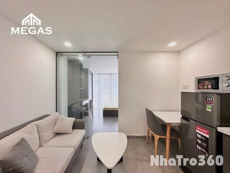 Căn Hộ 1 Phòng Ngủ Ban Công Full Nội Thất Tại Q1