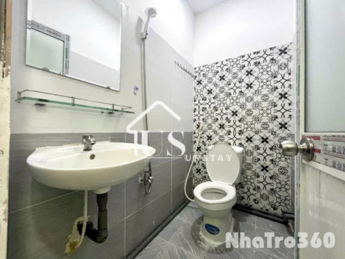 Phòng ban công giá rẻ Bà Hạt Quận 10