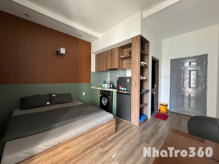 CĂN HỘ BAN CÔNG FULL NỘI THẤT QUẬN 1