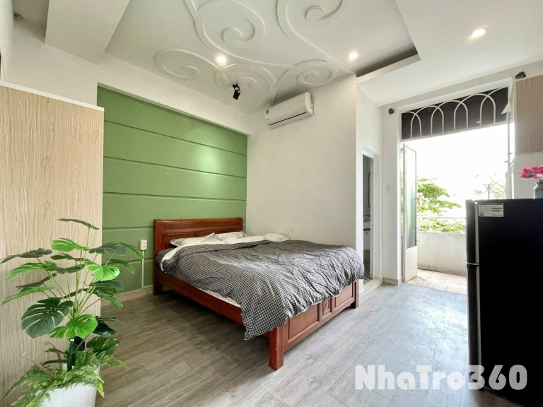 CĂN HỘ CHO THUÊ STUDIO BAN CÔNG RỘNG ĐẸP NGAY TRUNG TÂM QUẬN 10