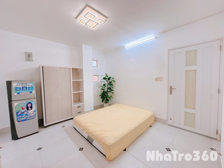 Phòng Ban Công Siêu To - Full Nội Thất