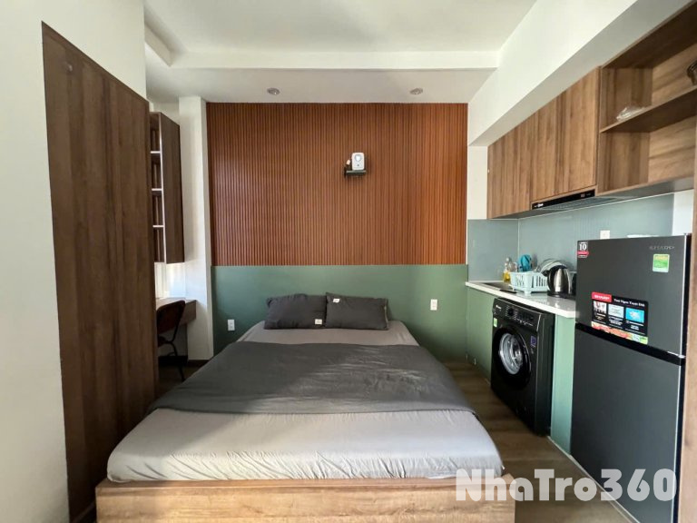 CĂN HỘ BAN CÔNG FULL NỘI THẤT QUẬN 1