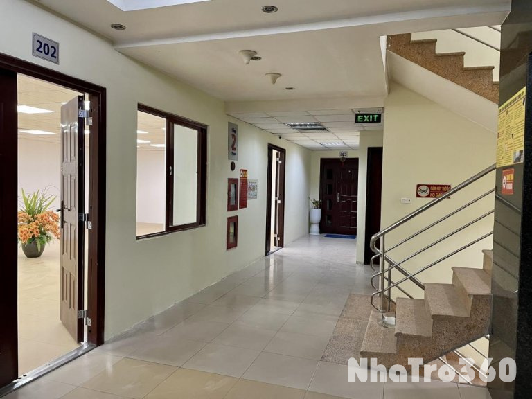 40 và 43m2 văn phòng cho thuê tại số 18 ngõ 11 thái hà. lh chủ nhà