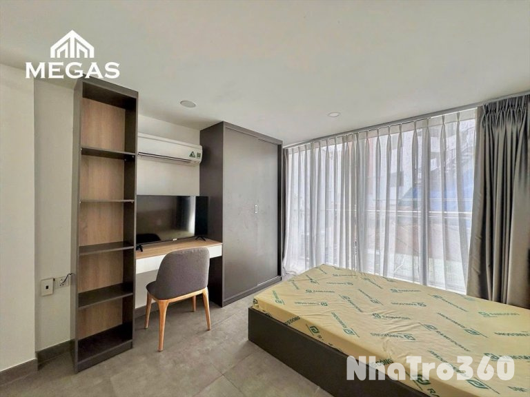 Căn Hộ 1 Phòng Ngủ Ban Công Full Nội Thất Tại Q1