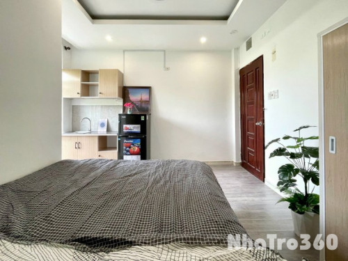 CĂN HỘ CHO THUÊ STUDIO BAN CÔNG RỘNG ĐẸP NGAY TRUNG TÂM QUẬN 10