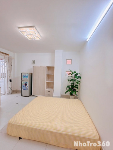 Phòng Ban Công Siêu To - Full Nội Thất