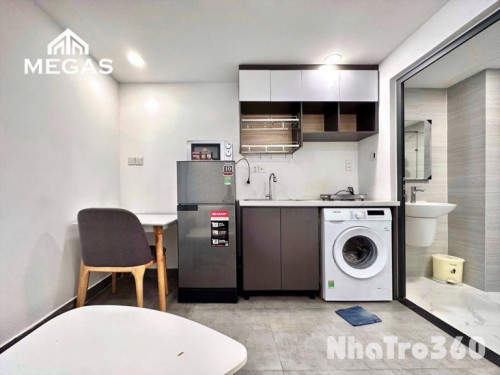 Căn Hộ 1 Phòng Ngủ Ban Công Full Nội Thất Tại Q1