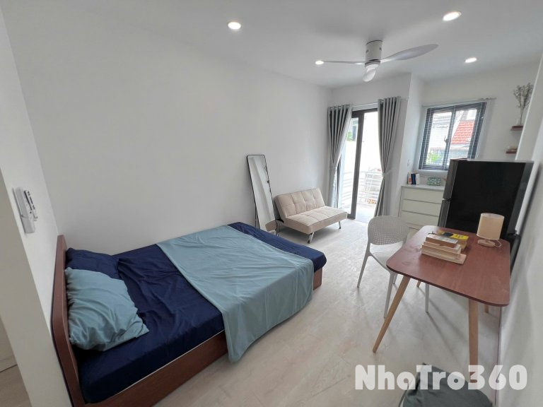 PHÒNG NGỦ STUDIO FULL NỘI THẤT BAN CÔNG THÓANG MÁT NGAY TRUNG TÂM Q10