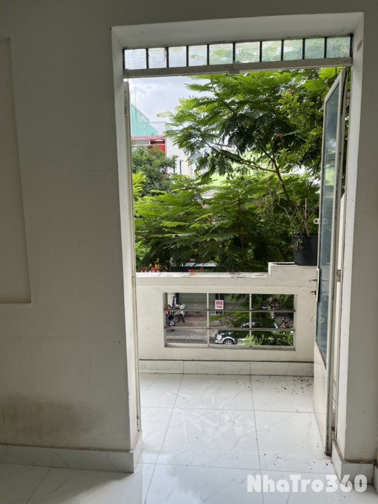Cho Thuê Căn Hộ Lầu 2 mặt tiền Lê Văn Sỹ P12- Q3 - TPHCM.
