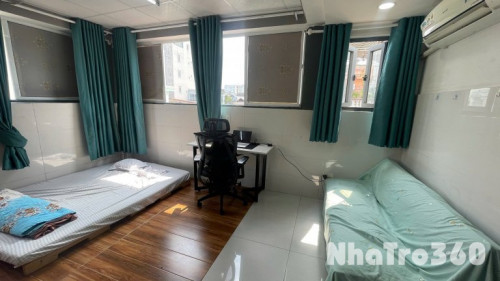 Cho thuê căn hộ Studio Cửa sổ 3 mặt thoáng Q1 gần Phố Bùi Viện, cầu Ông Lãnh