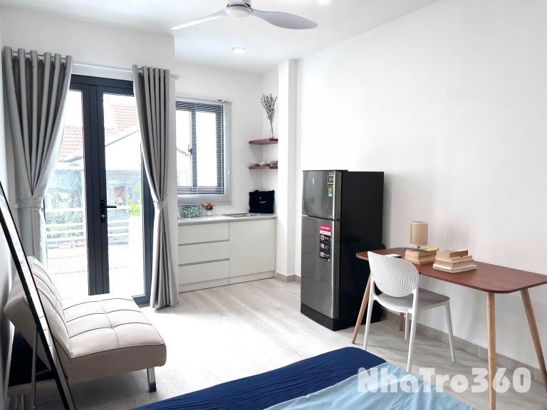 PHÒNG NGỦ STUDIO FULL NỘI THẤT BAN CÔNG THÓANG MÁT NGAY TRUNG TÂM Q10