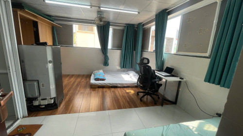 Cho thuê căn hộ Studio Cửa sổ 3 mặt thoáng Q1 gần Phố Bùi Viện, cầu Ông Lãnh