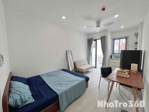 PHÒNG NGỦ STUDIO FULL NỘI THẤT BAN CÔNG THÓANG MÁT NGAY TRUNG TÂM Q10