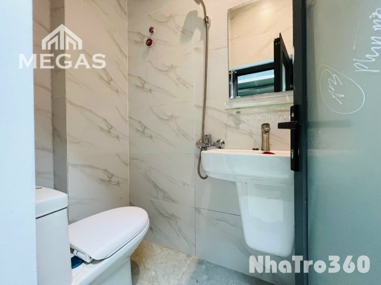 Full nội thất, có gác, thang máy, 3tr3, Bà Hom