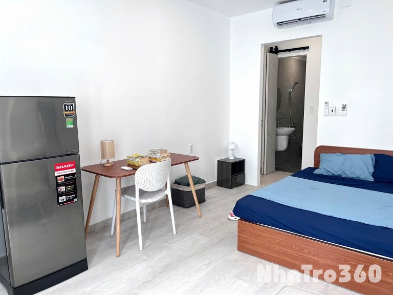 PHÒNG NGỦ STUDIO FULL NỘI THẤT BAN CÔNG THÓANG MÁT NGAY TRUNG TÂM Q10