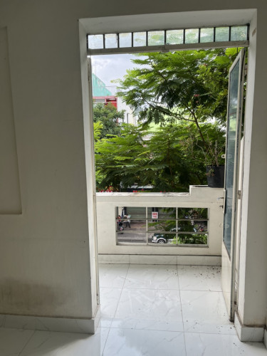 Cho Thuê Căn Hộ Lầu 2 mặt tiền Lê Văn Sỹ P12- Q3 - TPHCM.
