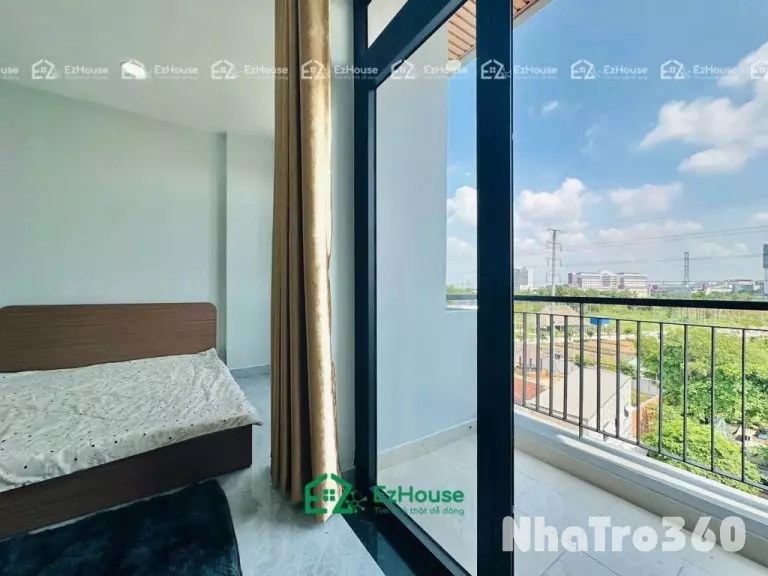 Ban công, phòng siêu rộng, Full nội thất, thoáng