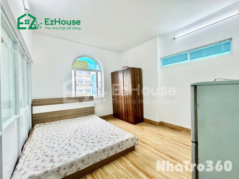 Phòng full nội thất, cửa sổ trời, mới, tự do