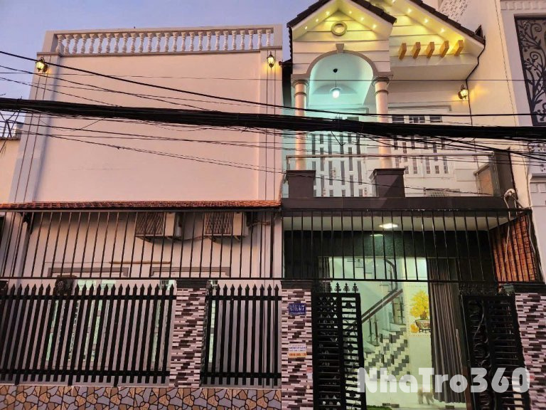 🌋Nhà 3 phòng ngủ gần BV Đa Khoa Trung Ương Cần Thơ
- GIÁ  : 6tr5/tháng