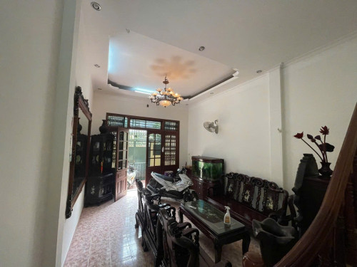 Cho thuê nhà nguyên căn Phố Minh Khai 3 tầng x 60m2, 4 ngủ, KD online kết hợp ở gđ, 15 Triệu
