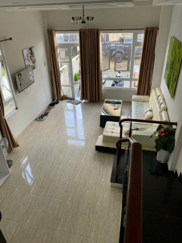 CHO THUÊ VILLA FULL NỘI THẤT CƠ BẢN ĐỒI THÔNG TIN PHƯỜNG 8 GIÁ 12TR
