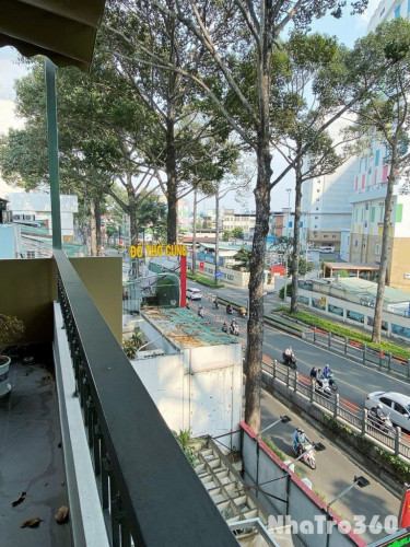 CĂN STUDIO TÁCH BẾP BAN CÔNG NGAY MẶT TIỀN ĐƯỜNG 3/2   Ngay sát cầu vượt Nguyễn Tri Phương
