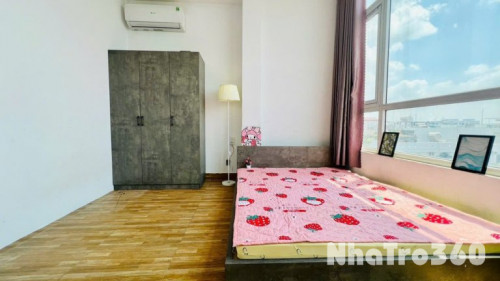 Căn hộ 1 phòng ngủ tách bếp 45m2 có cửa sổ lớn