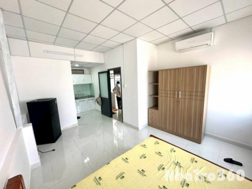 PHÒNG CHO THUÊ FULL NỘI THẤT - CÓ BAN CÔNG LỚN