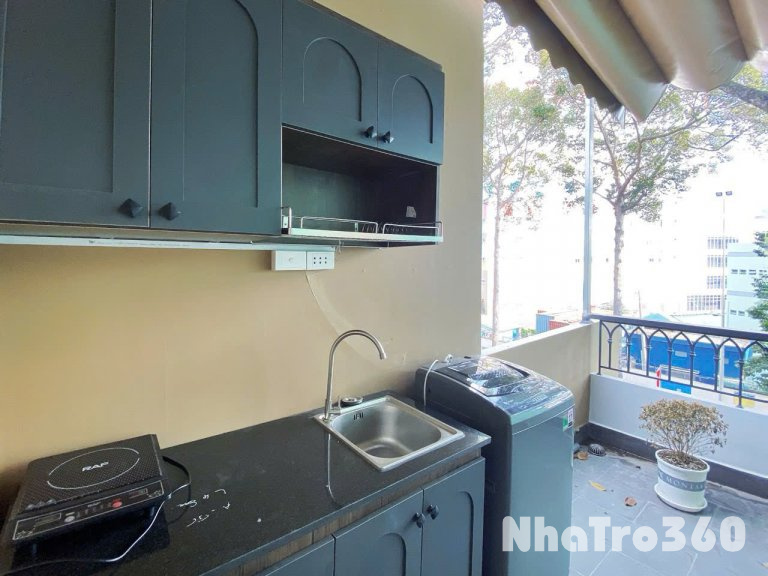 CĂN STUDIO TÁCH BẾP BAN CÔNG NGAY MẶT TIỀN ĐƯỜNG 3/2   Ngay sát cầu vượt Nguyễn Tri Phương
