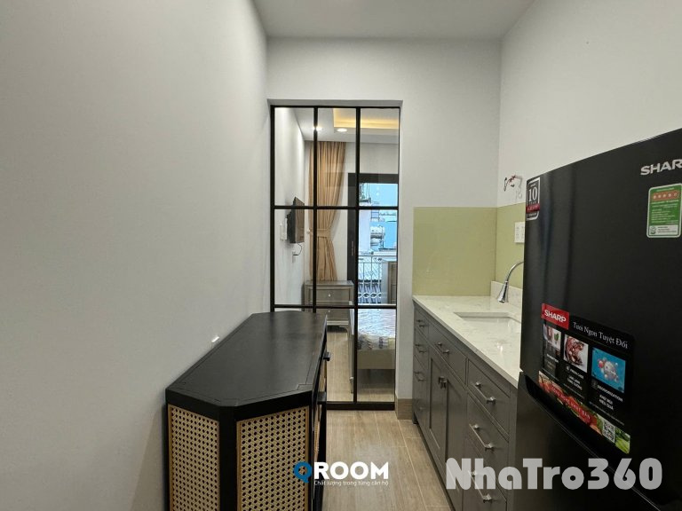 CĂN HỘ BAN CÔNG TÁCH BẾP FULL NỘI THẤT QUẬN 3 GẦN CÔNG VIÊN LÊ VĂN TÁM