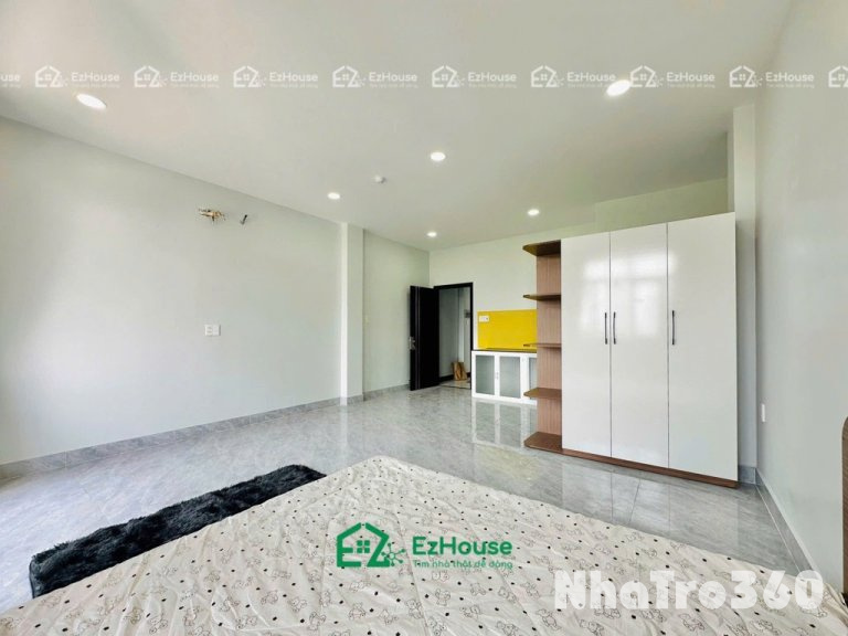 Ngay bến xe miền tây, ban công riêng, rộng thoáng