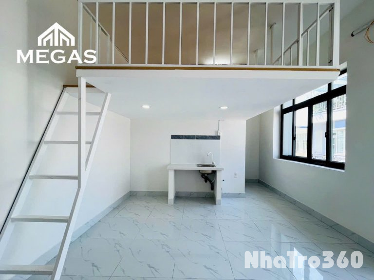 Phòng đẹp q6,duplex,bancol,, thang máy , vân tay .