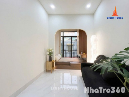 CĂN STUDIO TÁCH BẾP BAN CÔNG SIÊU ĐẸP TẠI TÔ HIẾN THÀNH Q10