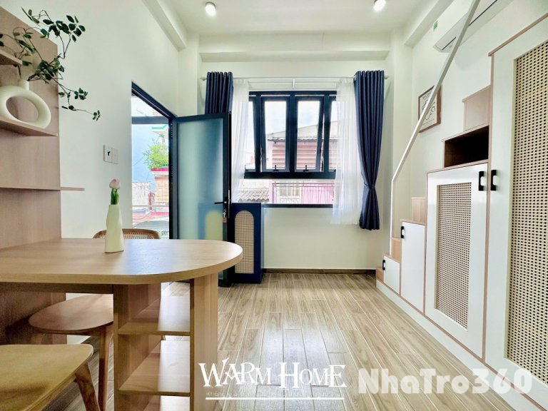 CHDV gần sân bay, ĐH HUFLIT, Etown, gác thang máy