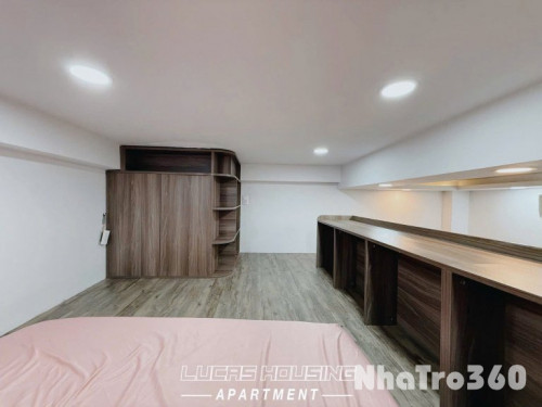 Cho thuê căn hộ Duplex Ban công Q1 gần phố Bùi Viện, cầu Ông Lãnh