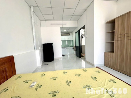 PHÒNG CHO THUÊ FULL NỘI THẤT - CÓ BAN CÔNG LỚN