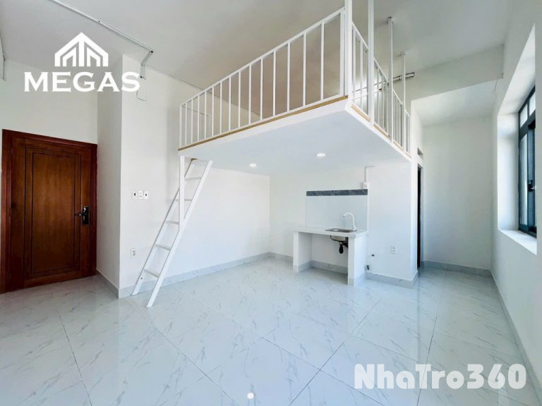 Phòng đẹp q6,duplex,bancol,, thang máy , vân tay .