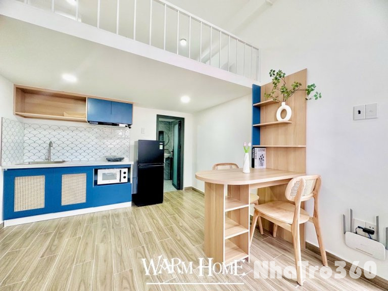 CHDV gần sân bay, ĐH HUFLIT, Etown, gác thang máy