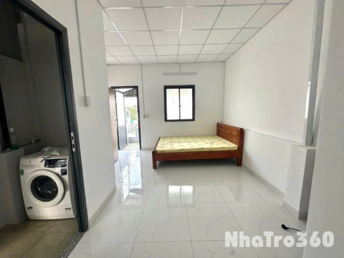 PHÒNG CHO THUÊ FULL NỘI THẤT - CÓ BAN CÔNG LỚN