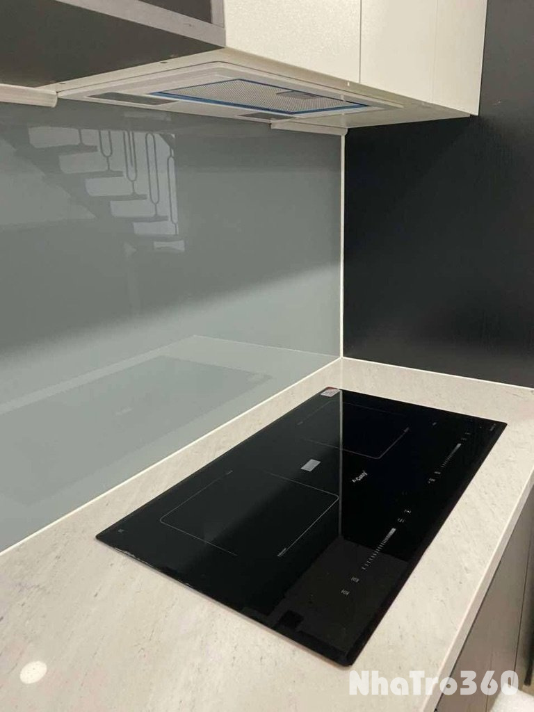 Căn Hộ Duplex Ban Công Full NT Sang Tại Quận 1