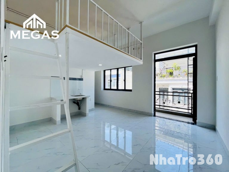 Phòng đẹp q6,duplex,bancol,, thang máy , vân tay .